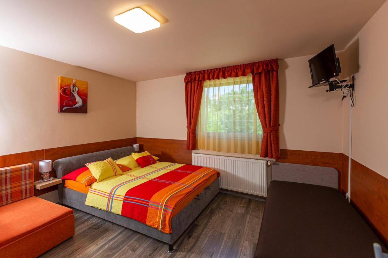 Hotel Erika Vendeghaz Eger Exteriér fotografie