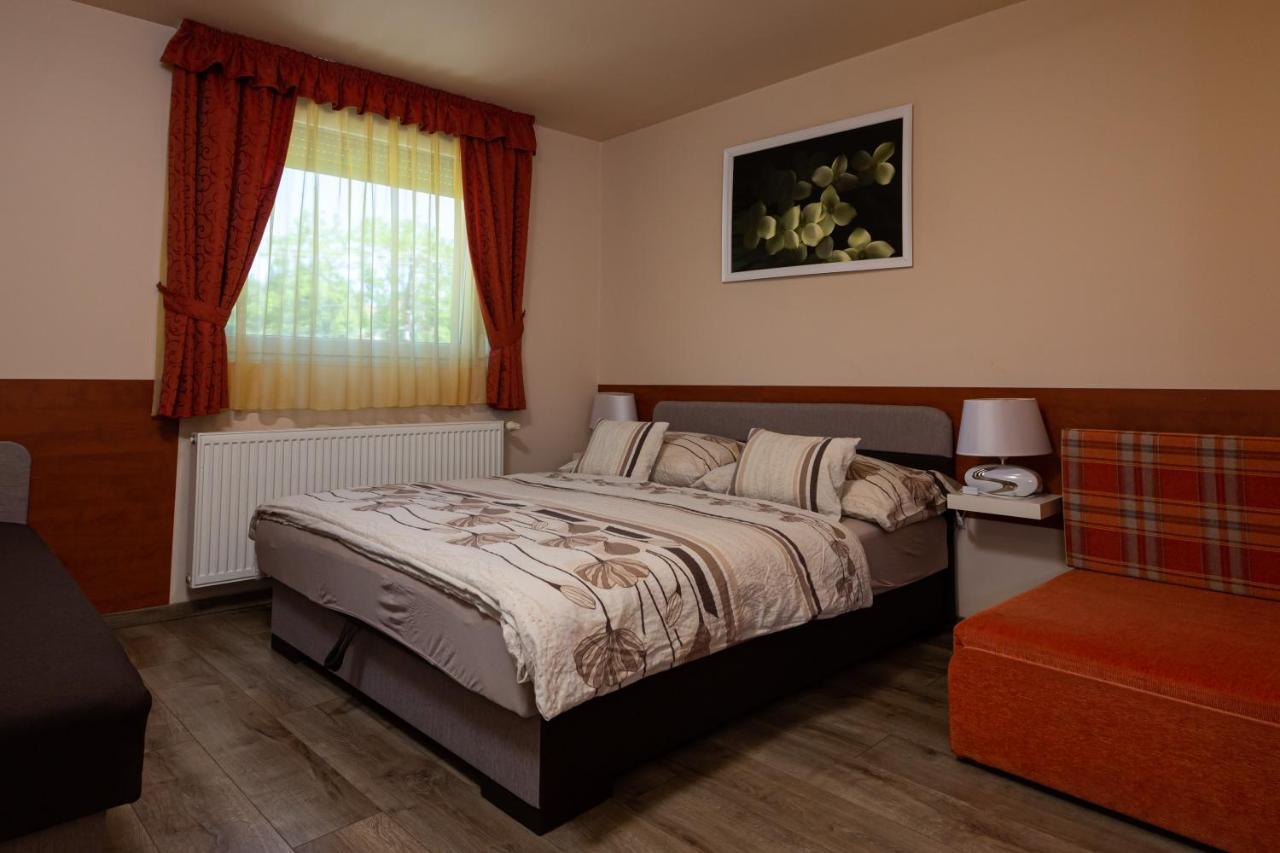 Hotel Erika Vendeghaz Eger Exteriér fotografie